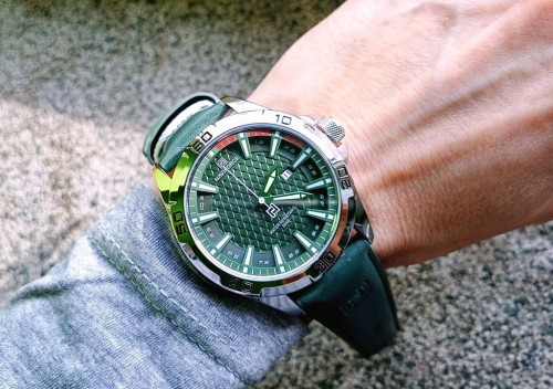 MASYWNY, ZIELONY ZEGAREK NAVIFORCE NF8023 WOJSKOWY STYL, DATOWNIK