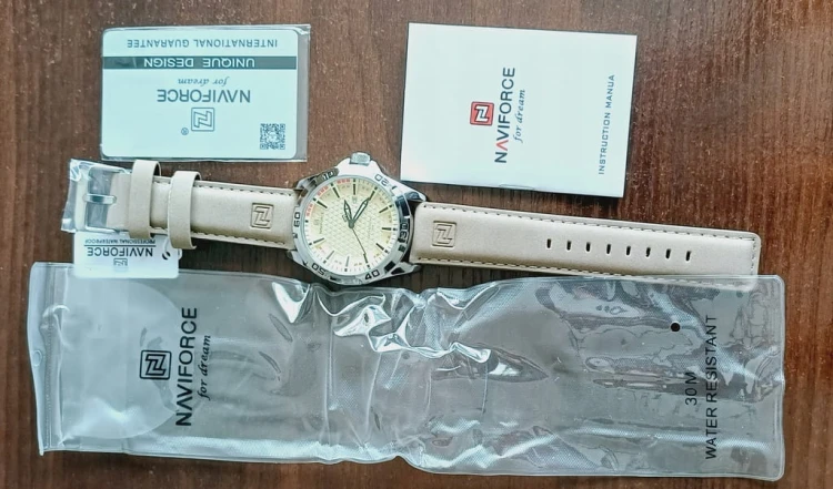 MASYWNY, ZŁOTY ZEGAREK NAVIFORCE NF8023 WOJSKOWY STYL, DATOWNIK