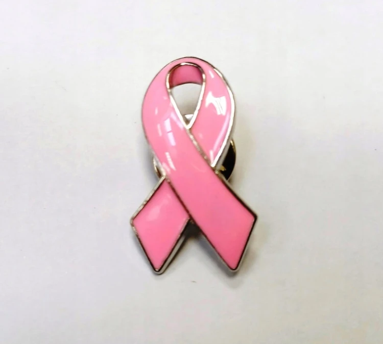 PRZYPINKA, PIN BROSZKA BROCHA RÓŻOWA WSTĄŻKA - SYMBOL WALKI Z RAKIEM PIERSI
