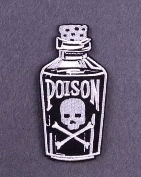 NASZYWKA TERMO HAFTOWANA NAPRASOWANKA PATCH - BUTELKA Z TRUCIZNĄ - POISON