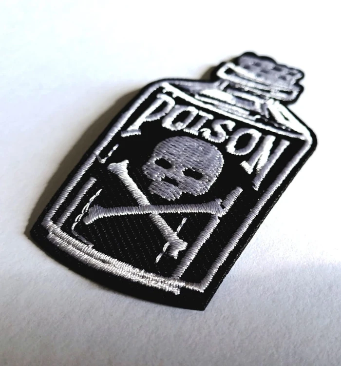 NASZYWKA TERMO HAFTOWANA NAPRASOWANKA PATCH - BUTELKA Z TRUCIZNĄ - POISON