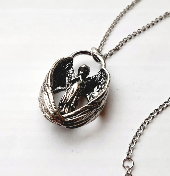 Naszyjnik, wisiorek przywieszka - anioł, aniołek, angel, amulet, dzieciątko