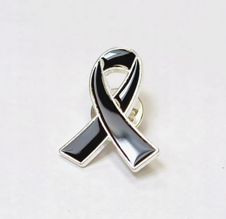 PIN, PRZYPINKA, BROSZKA, PLAKIETKA -SYMBOL ŻAŁOBY - CZARNA WSTĄŻKA ŻAŁOBNA