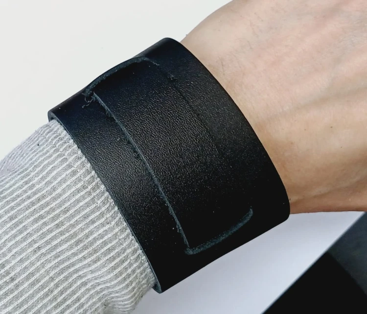 Skórzana, szeroka bransoleta, skóra, szeroki pasek zegarka 22mm - czarny