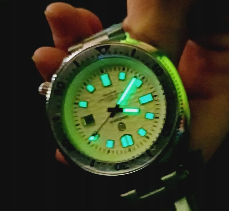 Masywny zegarek luminous na bransolecie, datownik, obrotowy pierścień, stal