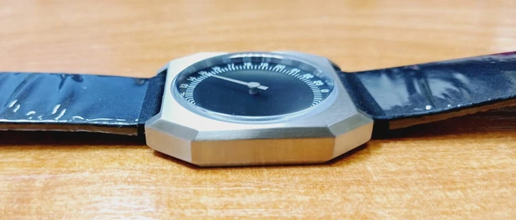 MINIMALISTYCZNY ZEGAREK Z JEDNĄ WSKAZÓWKĄ SKU, SWISS MOVT