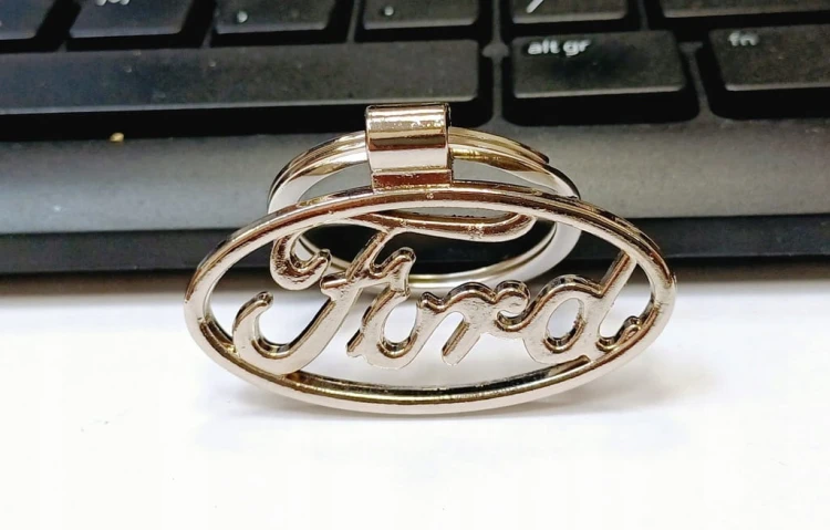 BRELOK, BRELOCZEK, PRZYWIESZKA DO KLUCZY FORD - STALOWY CHROMOWANY 3D