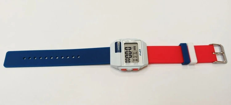 NOWY, MŁODZIEŻOWY, CZYTELNY ZEGAREK ELEKTRONICZNY LCD, TPW - SPORTOWY STYL