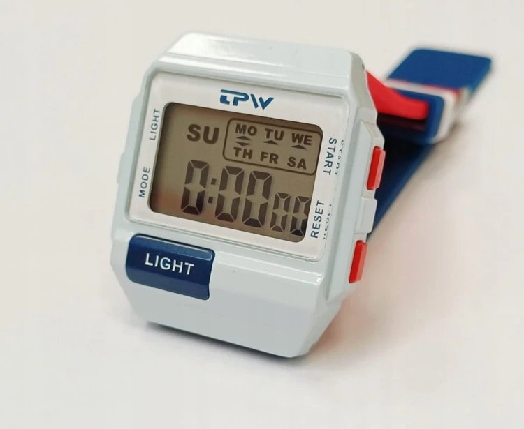 NOWY, MŁODZIEŻOWY, CZYTELNY ZEGAREK ELEKTRONICZNY LCD, TPW - SPORTOWY STYL
