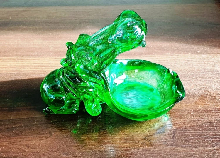 PRZEPIĘKNA FIGURKA, STATUETKA DEKORACYJNA - OLBRZYMI HIPOPOTAM NA BIURKO