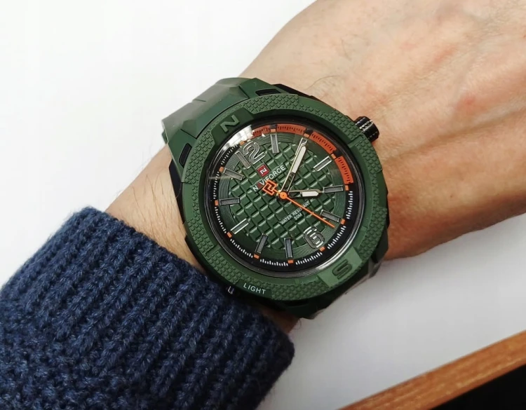 NOWY MASYWNY ZEGAREK NAVIFORCE, WOJSKOWY SPORTOWY STYL 7126 - ZIELONY
