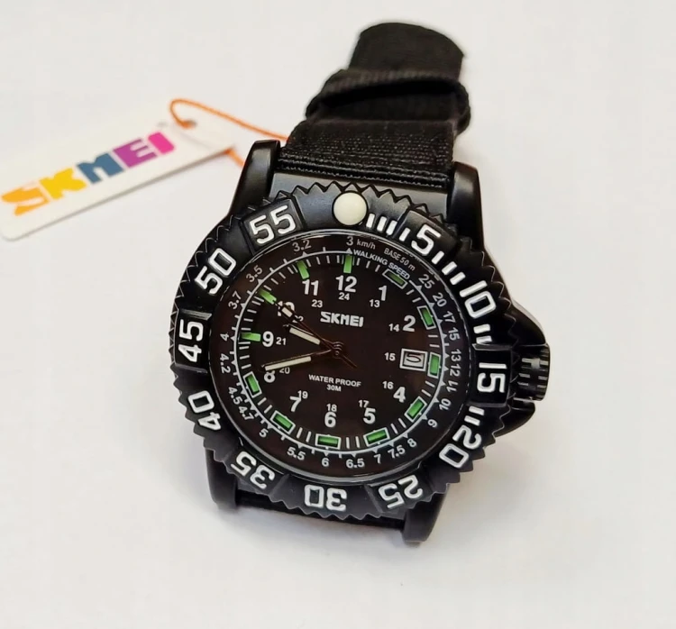 Nowy masywny zegarek diver luminous + datownik - wojskowy styl super design