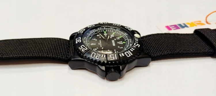 Nowy masywny zegarek diver luminous + datownik - wojskowy styl super design