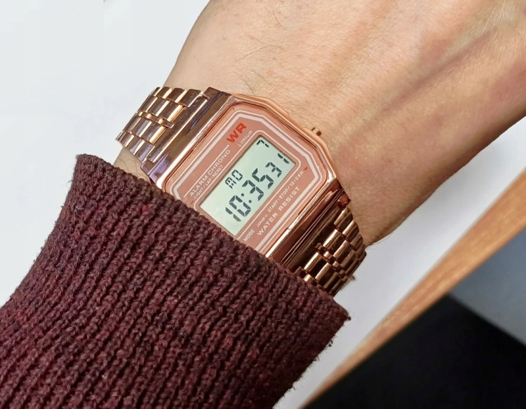 NOWY ZEGAREK ELEKTRONICZNY LCD - STOPER, ALARM, STYL RETRO, RÓŻOWE ZŁOTO