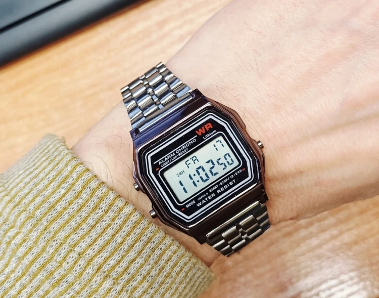 NOWY ZEGAREK ELEKTRONICZNY LCD - STYL RETRO - GRAFITOWY