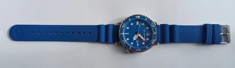 6d7403ab9028666a4bcf35cc754b17b5